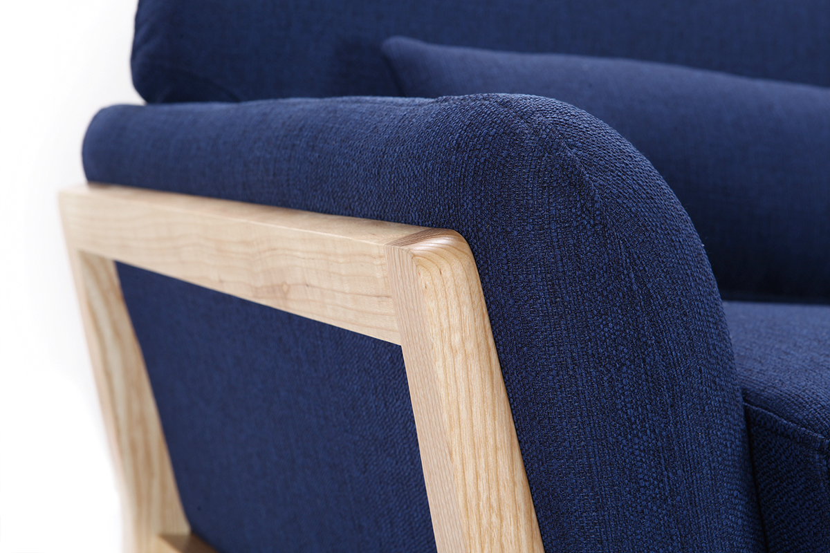 canape-3-places-yoko-miliboo-design-scandinave-8211-bleu-marine-8211-tissu-1