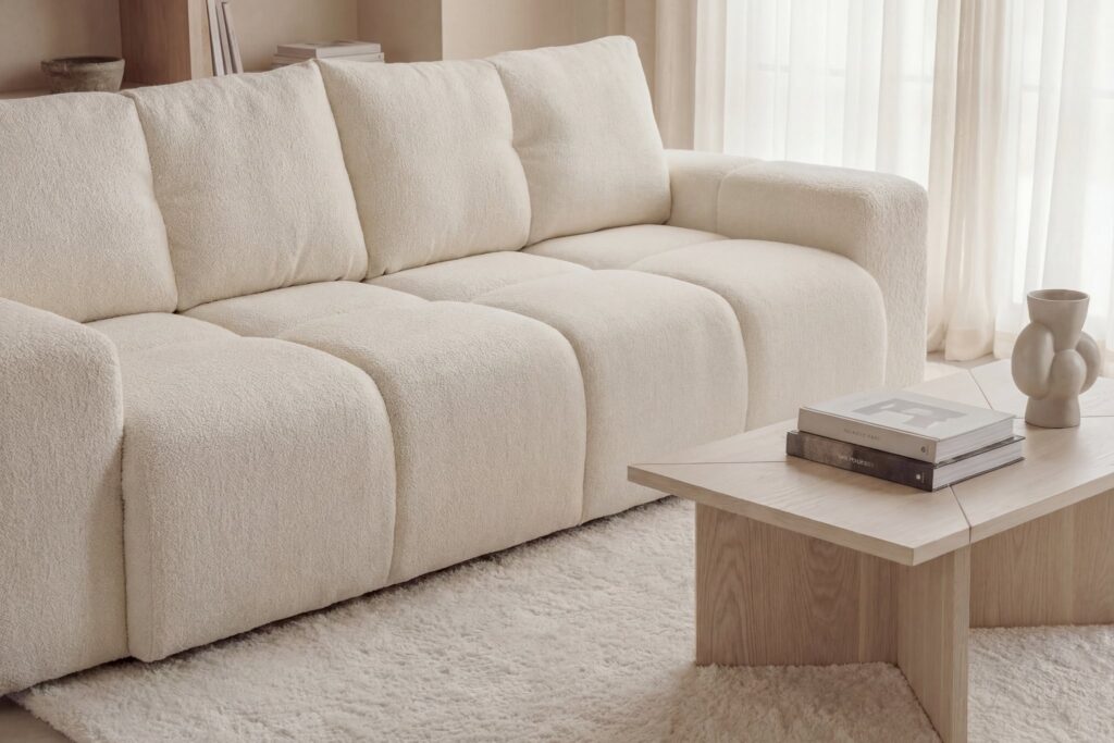 Constance Beige Casanova Paris vue 3
